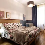 Savi Guest House Metro B S Paolo